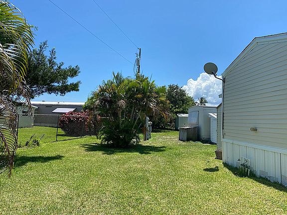 5th image of 606 NE Tahiti Way Lot 115