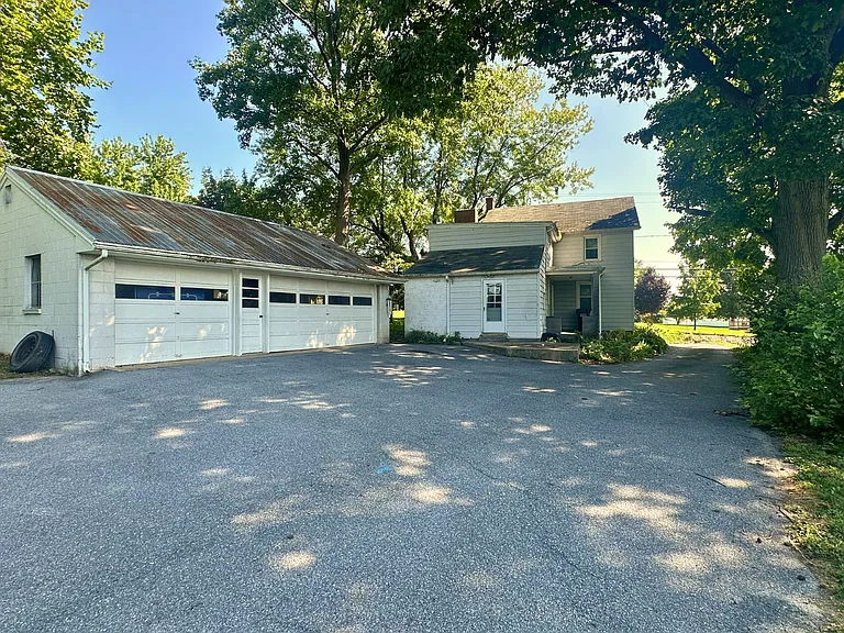 1404 E Newport Rd — Photo 25