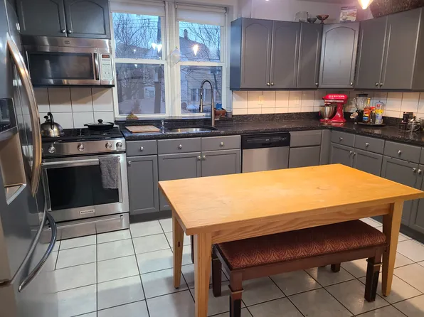 3706 W George St #2, Chicago, IL 60618