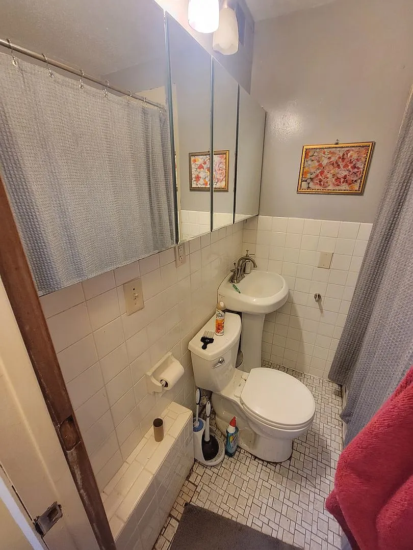 2701 Delaware St SE — Photo 2