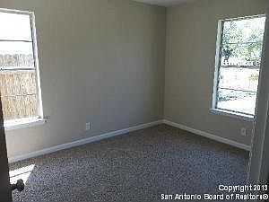 5th image of 1326 Kenrock St