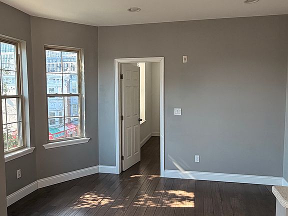 3rd image of 1248 Ellsworth St Floor 3