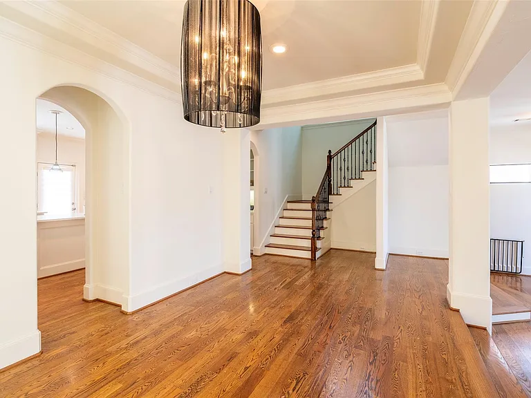 4233 Childress St — Photo 15