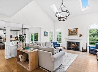 11 Sparrow Ln, Danvers, MA 01923