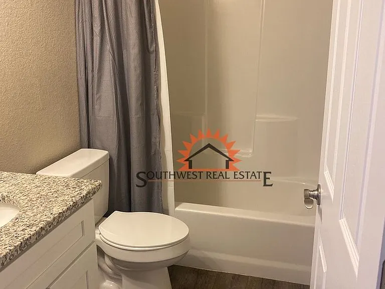 1316 Mission Dr. — Photo 11