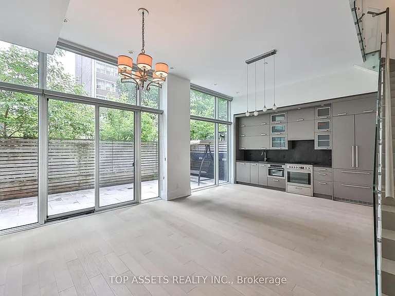 101 Erskine Ave #Townhouse 10 — Photo 6