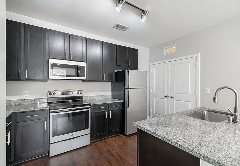 Realm at Patterson Place — Photo 12