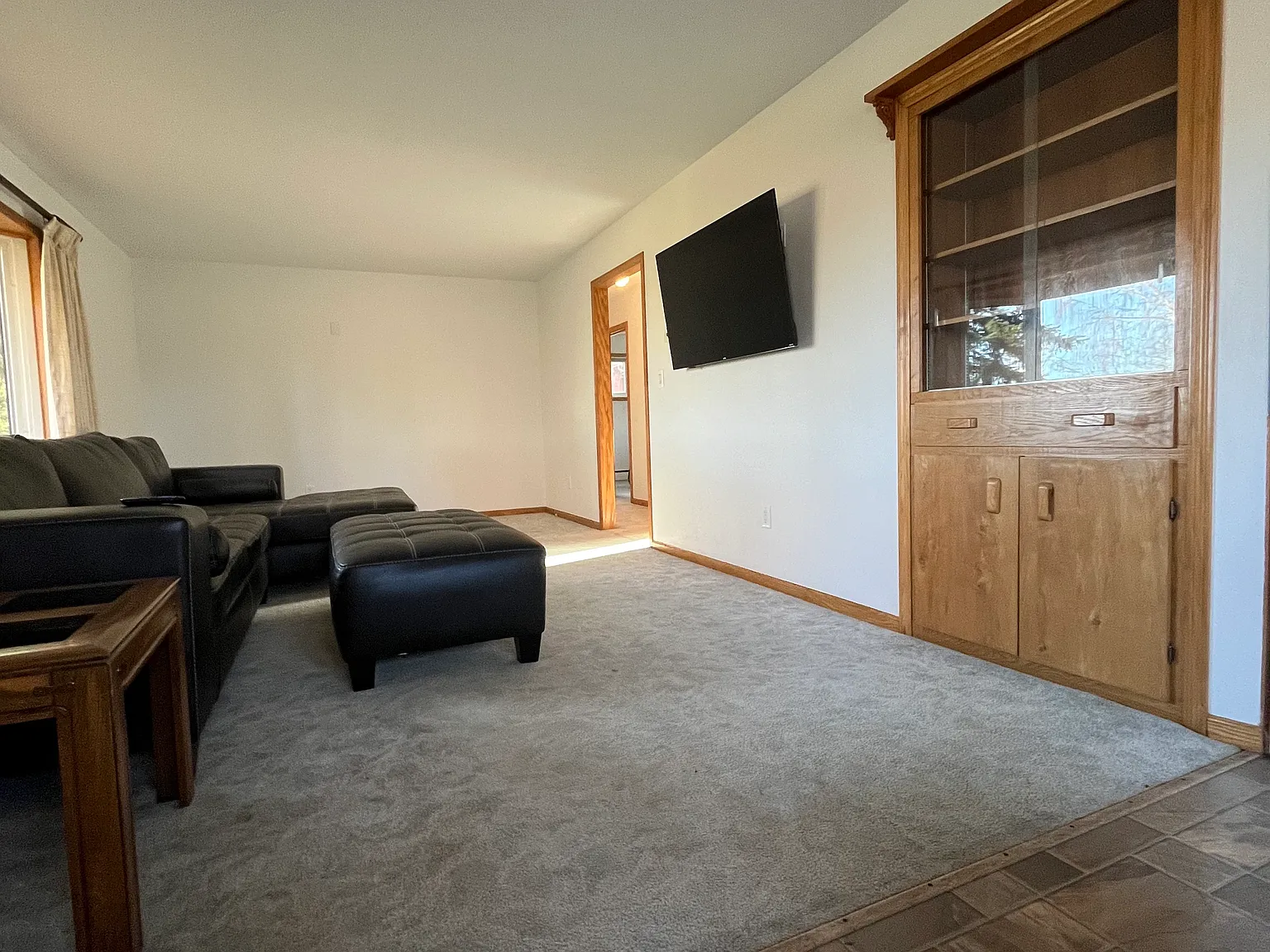 3 bed, 1200 sqft, $2,250 — Photo 2