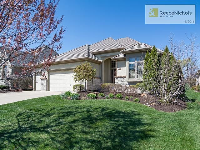 Lawn maintenance is provided for this villa that sits on a 17,291 sq. ft. lot backing to privately owned land.