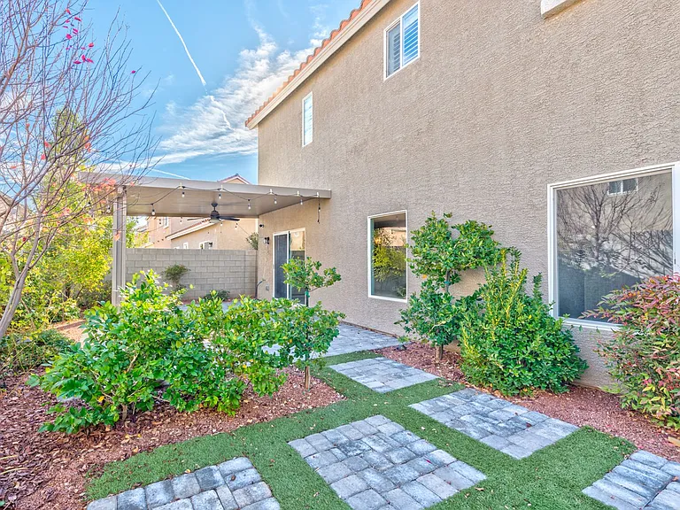 10616 Aphrodite St — Photo 16