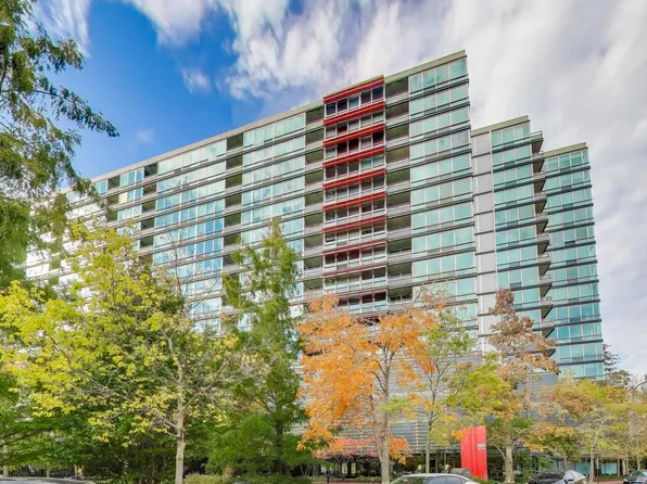 800 Elgin Rd APT 1404, Evanston, IL 60201