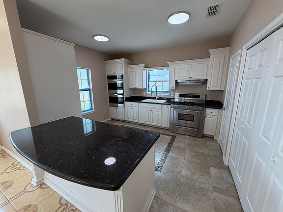 5th image of 2114 E Price St
