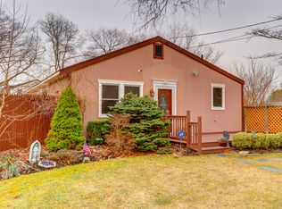 73 Kay Rd, Calverton, NY 11933
