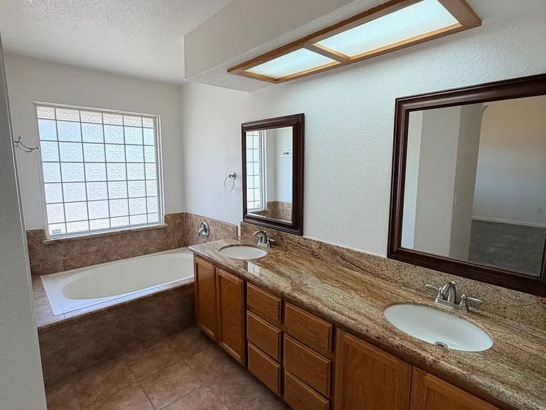 1311 Saint Francis Dr — Photo 32