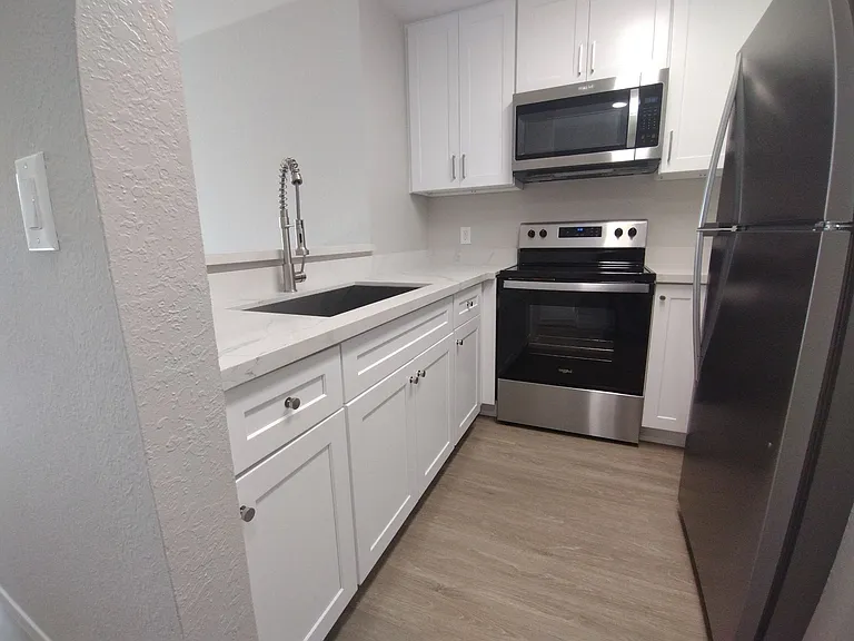 Mesa Palms Apartments — Photo 17