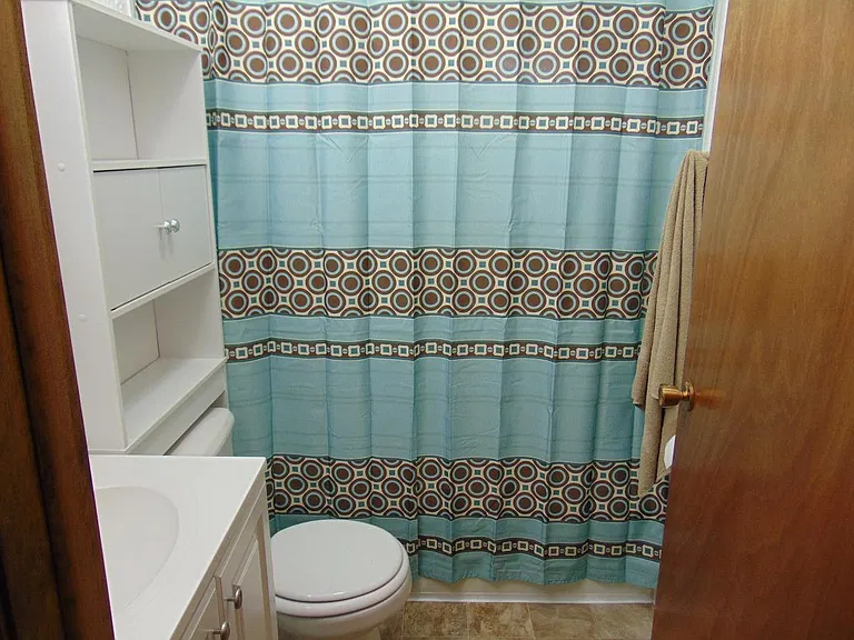 525 Clark St #2 — Photo 8