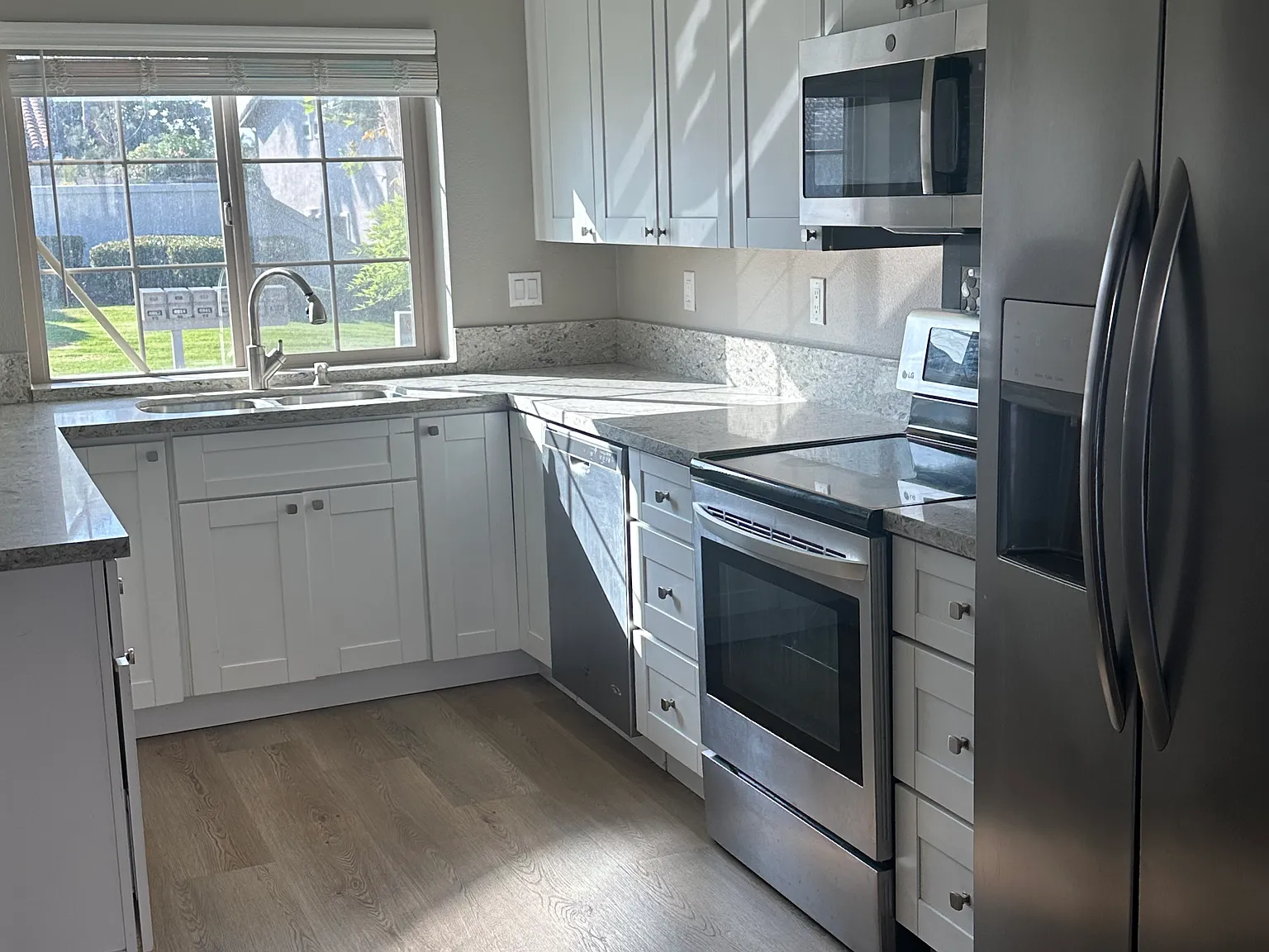 2 bed, 2.5 bath, 1292 sqft, $3,895 — Photo 1