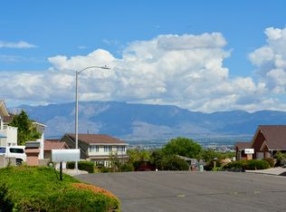 5137 Lomas De Atrisco Rd NW, Albuquerque, NM 87105