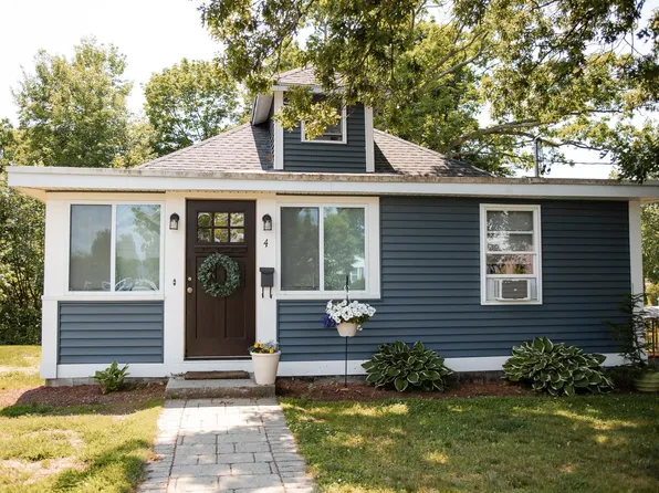 4 Troy St, Nashua, NH 03064