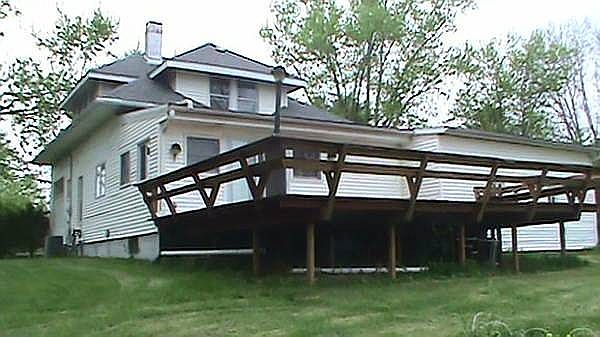 1st image of 109 N 14th St