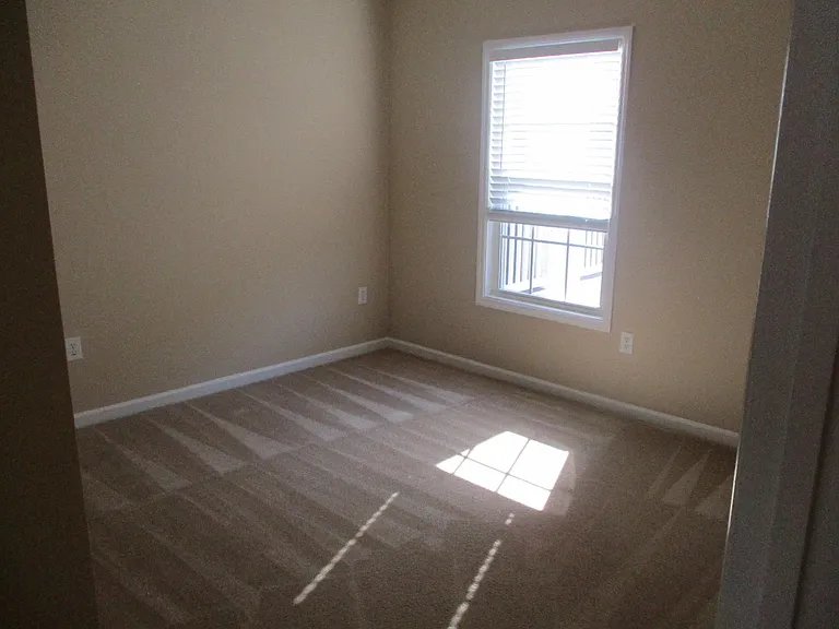 2060 Cross Gate Blvd — Photo 14