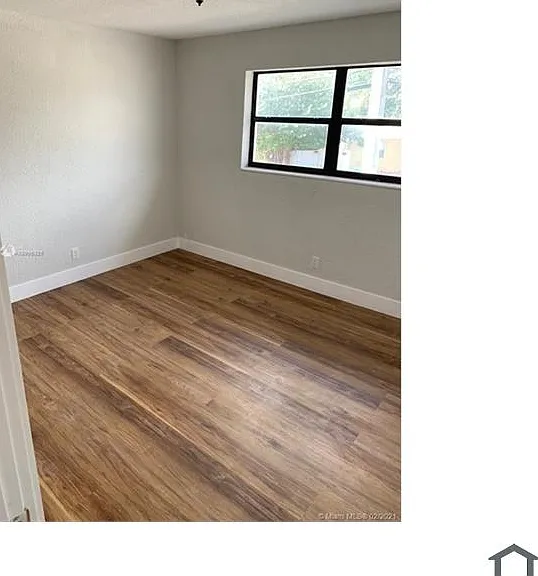 958 NW 24th Ave — Photo 11