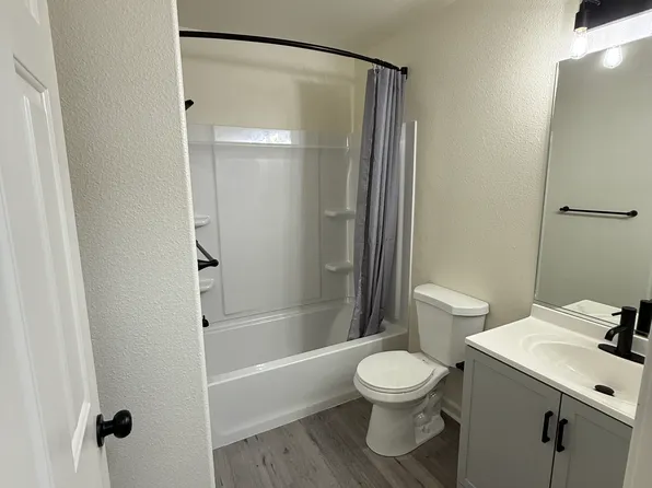 625 Sunny Ln #D, Fernley, NV 89408
