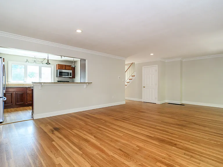 220 Kent St #220 — Photo 7
