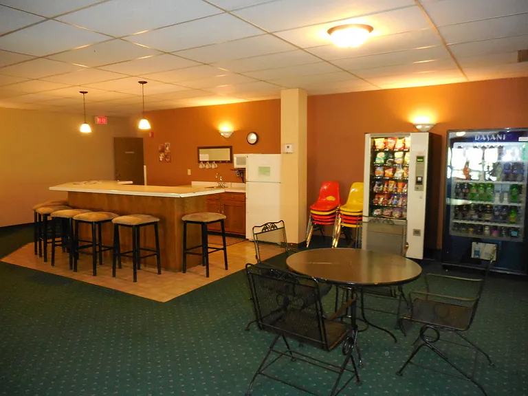 Pheasant Run Apartments — Photo 7