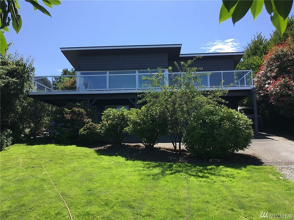 1st image of 1415 Country Club Dr