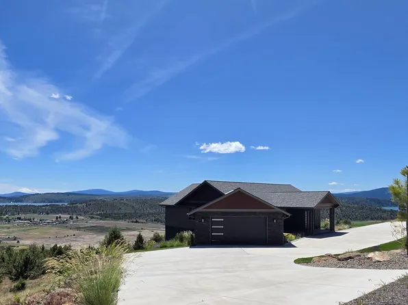7306 Hanks Marsh Vis, Klamath Falls, OR 97601