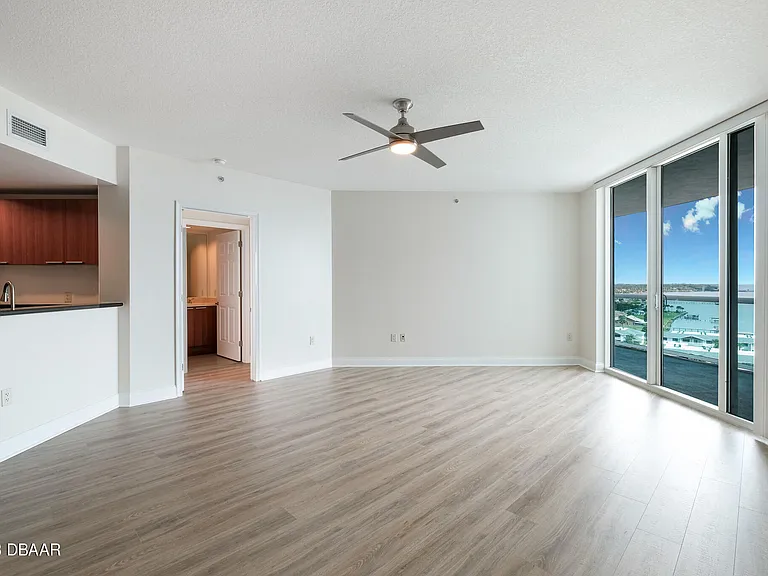 241 Riverside Dr #1006 — Photo 15