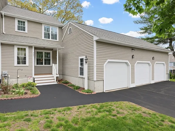 204 Laurelwood Dr #204, Hopedale, MA 01747