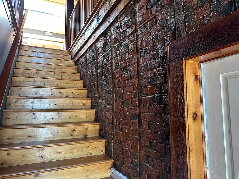 1202 Main St — Photo 4