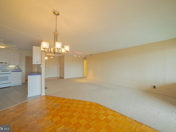 5th image of 2401 Pennsylvania Ave APT 8B22