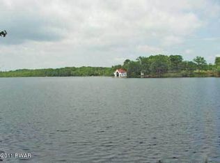 E Lake Dr, Milford, PA