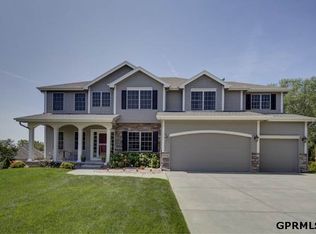1534 S 195th Cir, Omaha, NE 68130