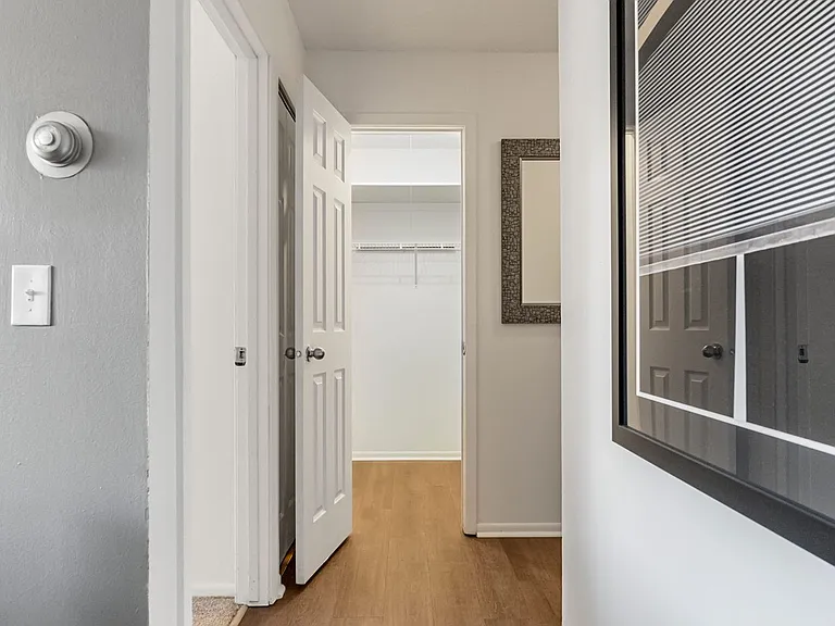 Uptown Square Apartments — Photo 15