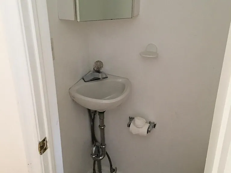 Powder room/half bath on 1st floor