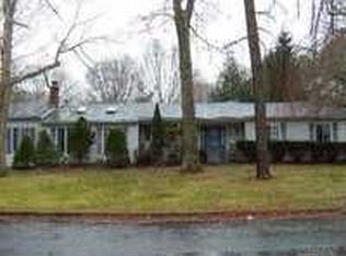 2 Ross Ct, Manorville, NY 11949