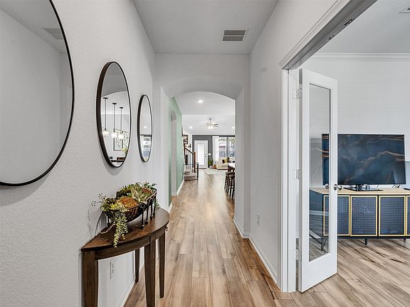 3rd image of 25832 Rugosa Dr