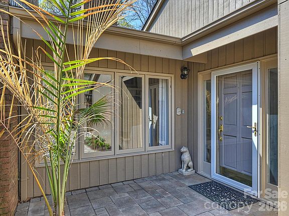 3rd image of 5315 Wingedfoot Rd