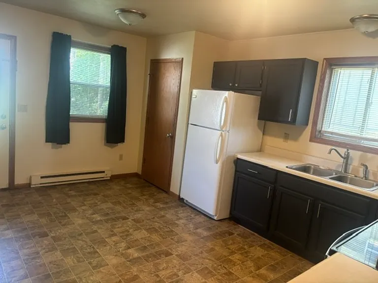 808-810 Harney Ave #810 — Photo 3
