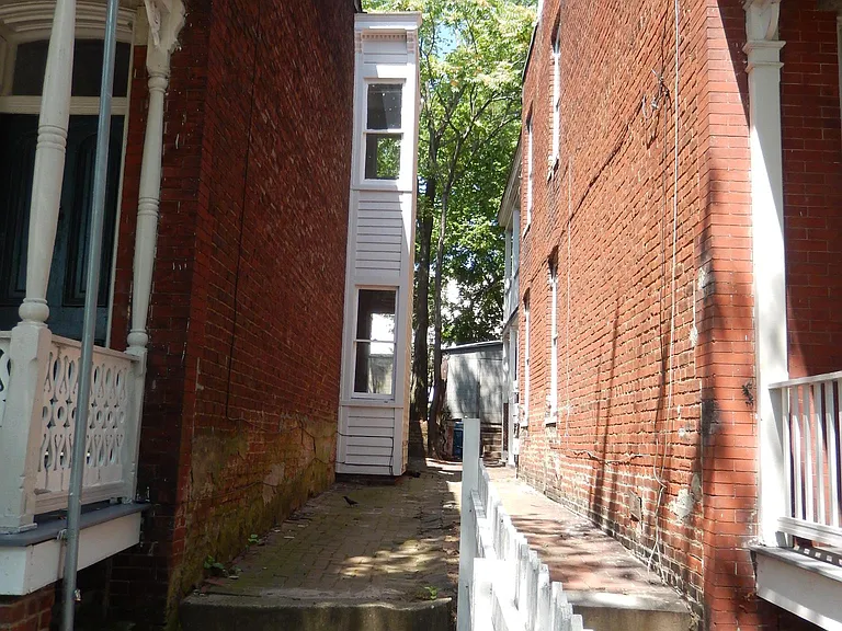 106 S Pine St — Photo 31