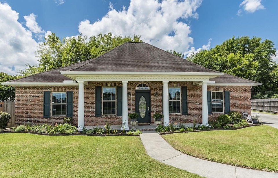 1st image of 309 Wind Haven Ln