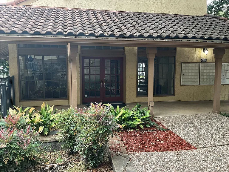 7640 W Greenway Blvd #2C — Photo 11