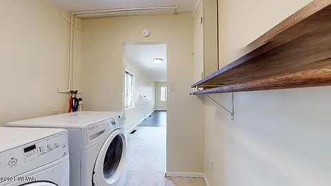 1529 Country Club Ln — Photo 6