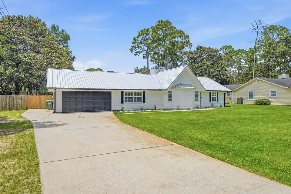 3 bed, 1612 sqft, $2,500 — Photo 2