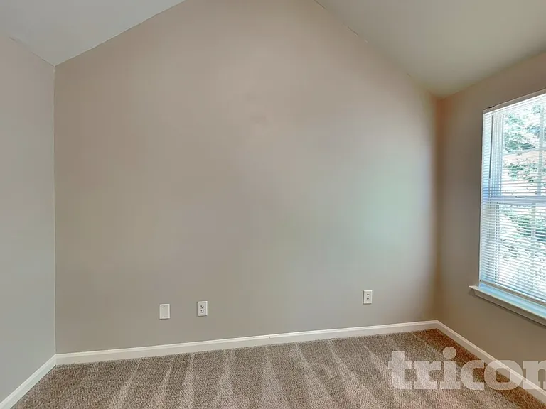 2303 Cilantro Way — Photo 10
