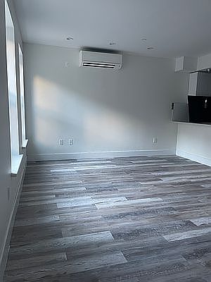 1st image of 10 E 128th St #1